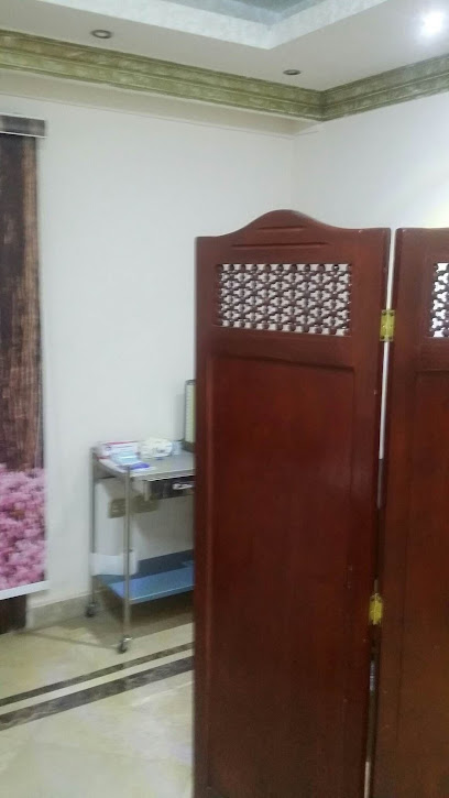 عيادة الاستاذ الدكتور سعيد عبدالوهاب استاذ ورئيس قسم امراض الباطنة والكلى كلية طب جامعة عين شمس