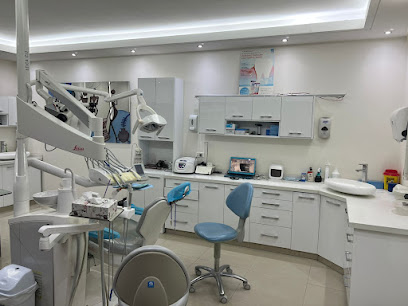 عيادة الدكتور رامي ريشة للاسنان