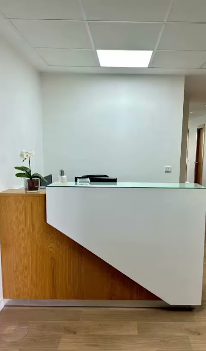 Dentiste Rabat : Centre dentaire Millénium Dr Benyagoub Meryem