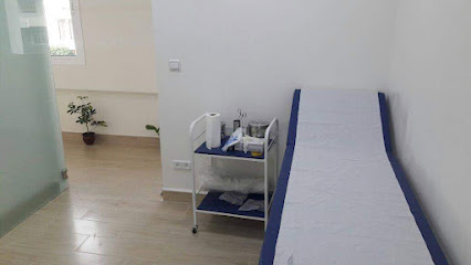 دكتورة زيادي مونيا - طبيبة أمراض النساء والتوليد