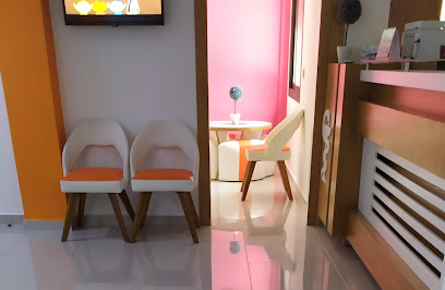 الدكتور الاكرمي عبد الإله - طبيب جراحة الأطفال