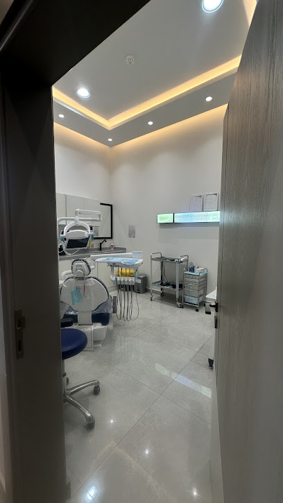 مجمع تيجان الجمال لطب الاسنان و الجلدية