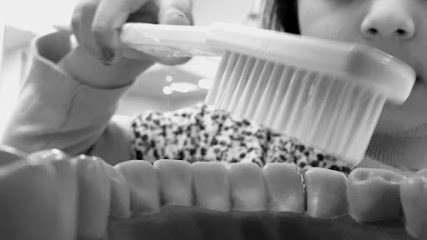 الدكتور محمد فرحان (طبيب أسنان Dentist )