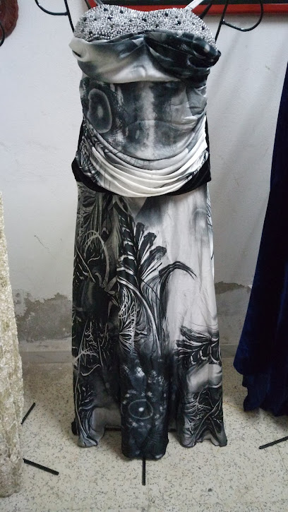 محل لبيع الأقمشة النسائية ولوازم الخياطة