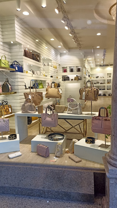 كوين للاحذية