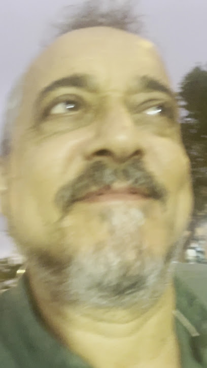 Amine Natural Herbs & Oils