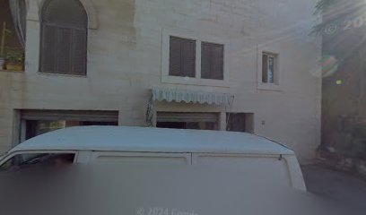 محل بقالة زحلة الصخرة المعلقة