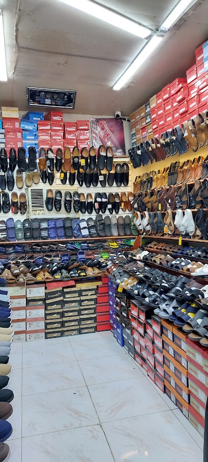 القلادة للأحذية