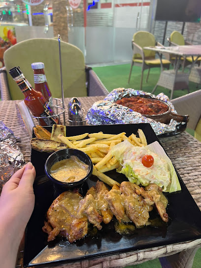 مطعم وكافيه أبو عمر