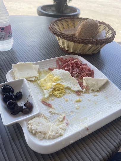 مقهى حجر العروسة