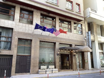 أوتيل لي سيسون