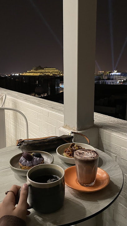 Fog Coffee | قهوة فوق