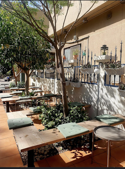 زولية بار قهوة