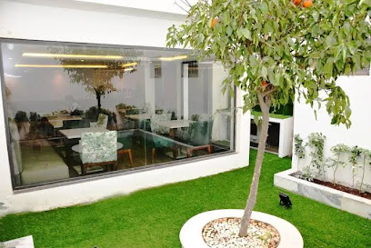 WINDSOR HOTEL CITY CENTER