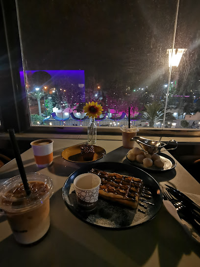 مقهى دوار الشمس