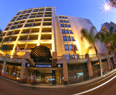 اوتيل الكومودور