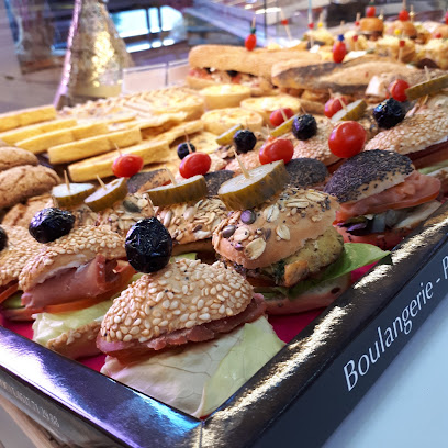 مطعم معجنات سيدريك جراوليت