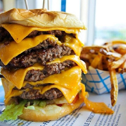 مطعم ابراهيم - الوسط التجاري